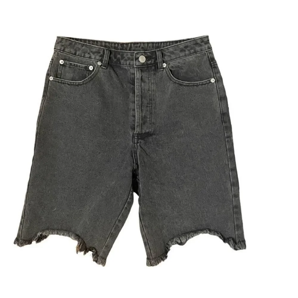 Denim Shorts Cutoff Frayed High Rise Black Size Medium NWT - Picture 2 of 4